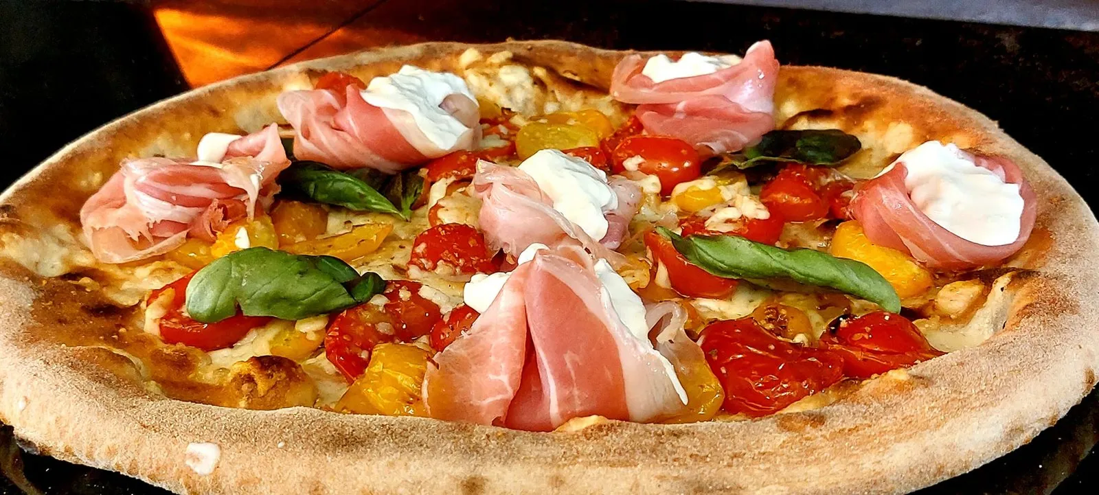 Pizza crudo dettaglio